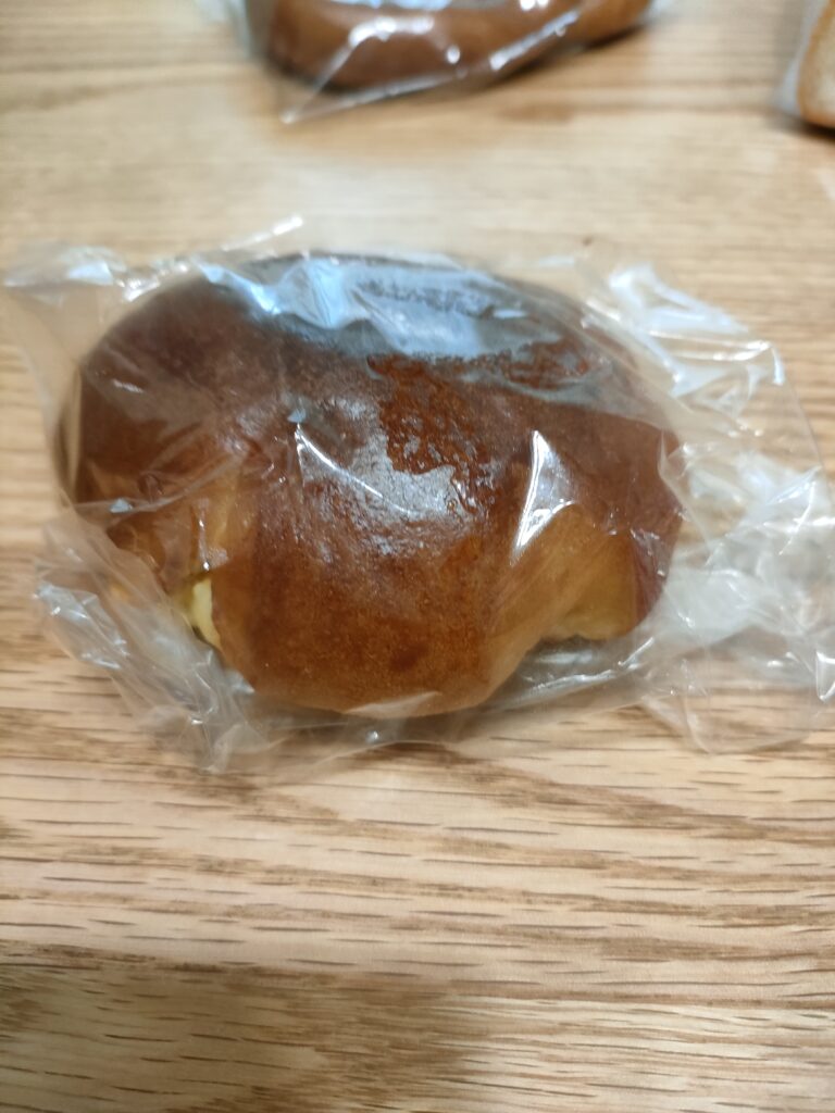 クリームパン